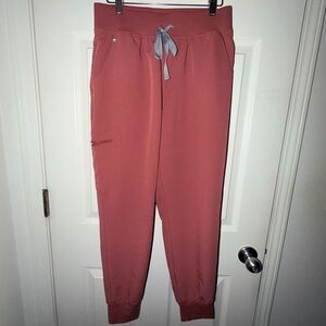 Women's Figs High Waisted Zamora Jogger Scrub Pants in Mauve